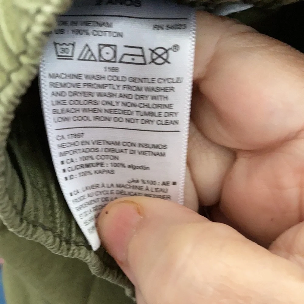 Old navy children’s shorts 2t